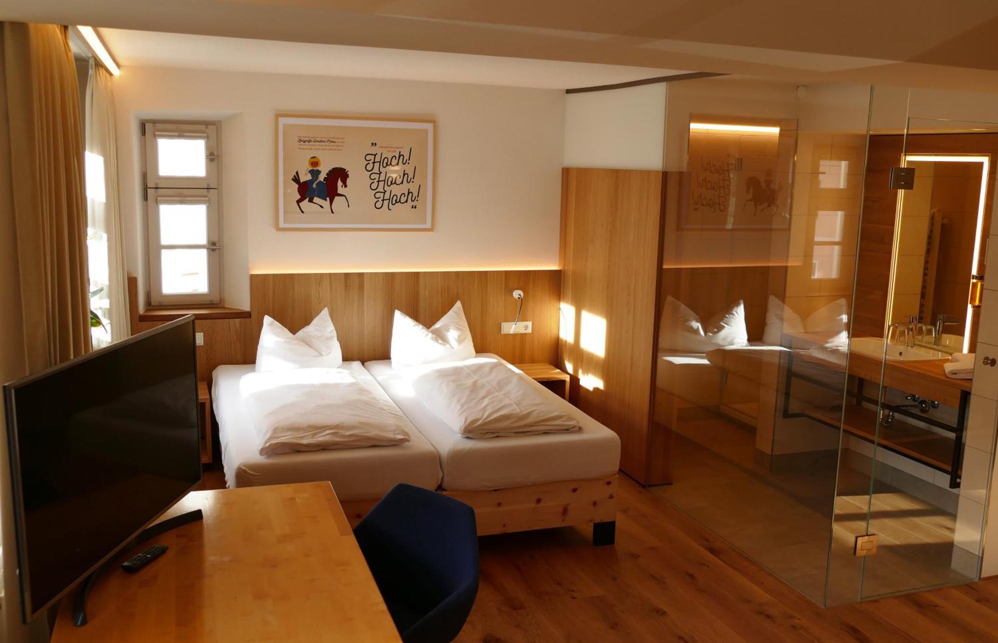 Hotel Zum Schwarzen Ross Und Gutmann Zur Post 힐폴트슈타인 외부 사진