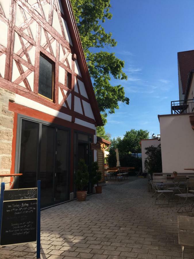 Hotel Zum Schwarzen Ross Und Gutmann Zur Post 힐폴트슈타인 외부 사진